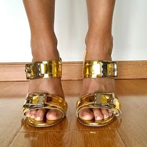 Manolo Blahnik size 37